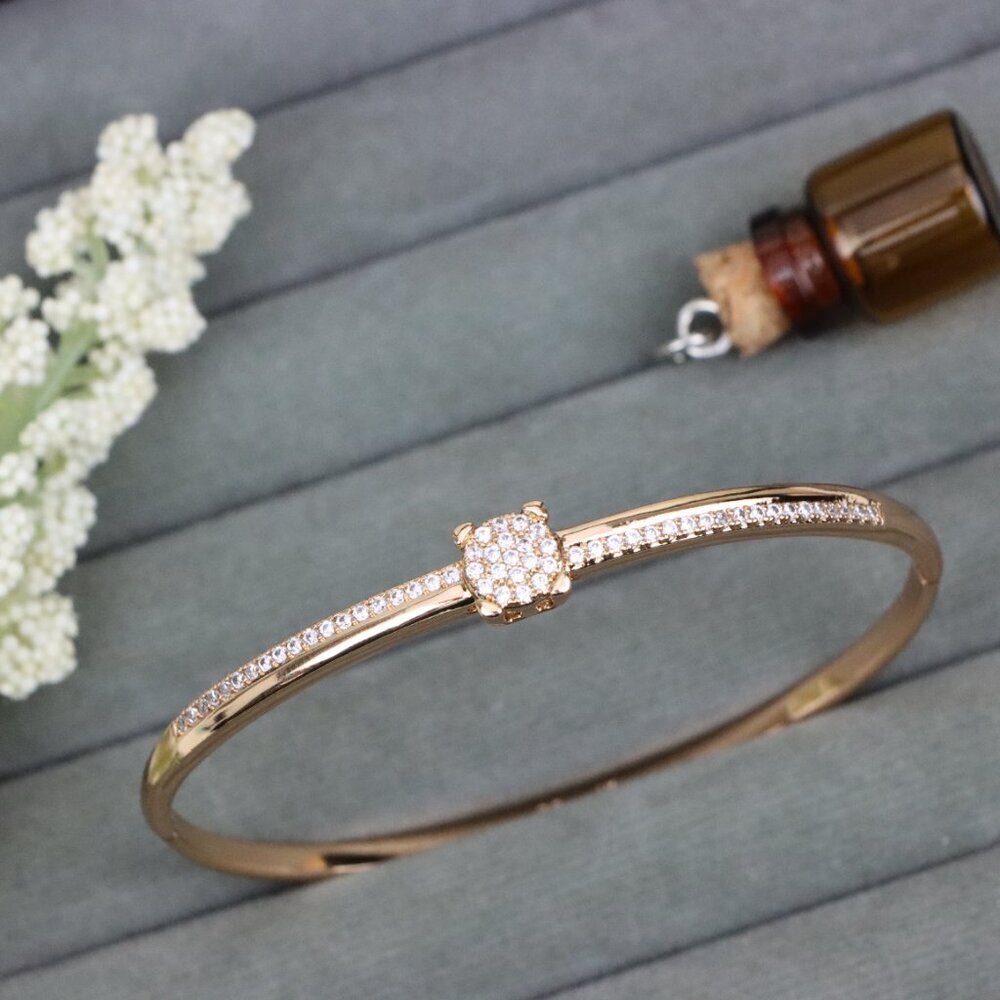 Rose Gold Bangle with Pave CZ Center Elegance, XPBL0531